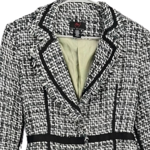 True Meaning Distressed Tweed Blazer Button Closure Black Trim Accents Size 8 - Picture 2 of 12
